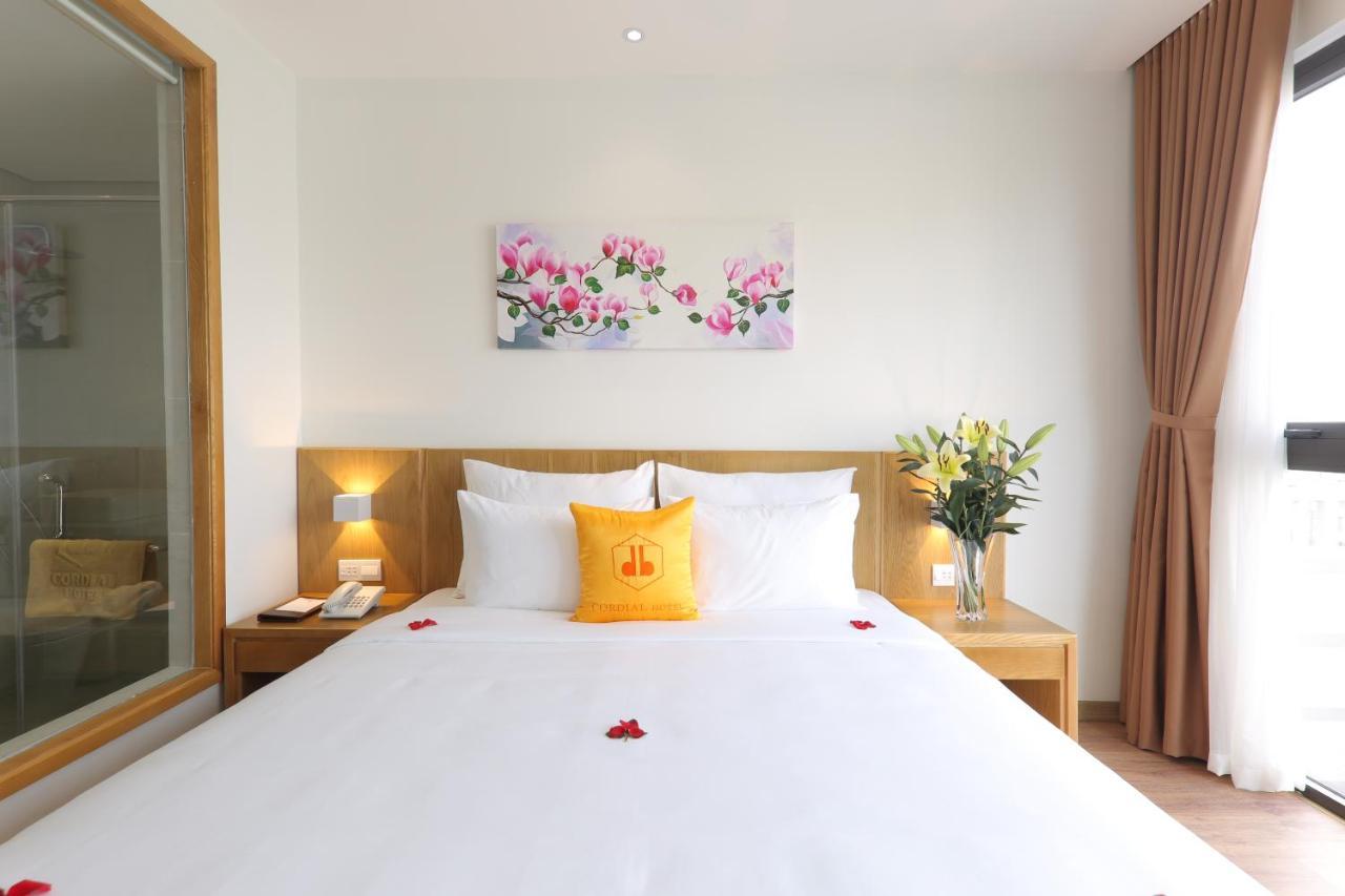 Cordial Hotel Da Nang Esterno foto