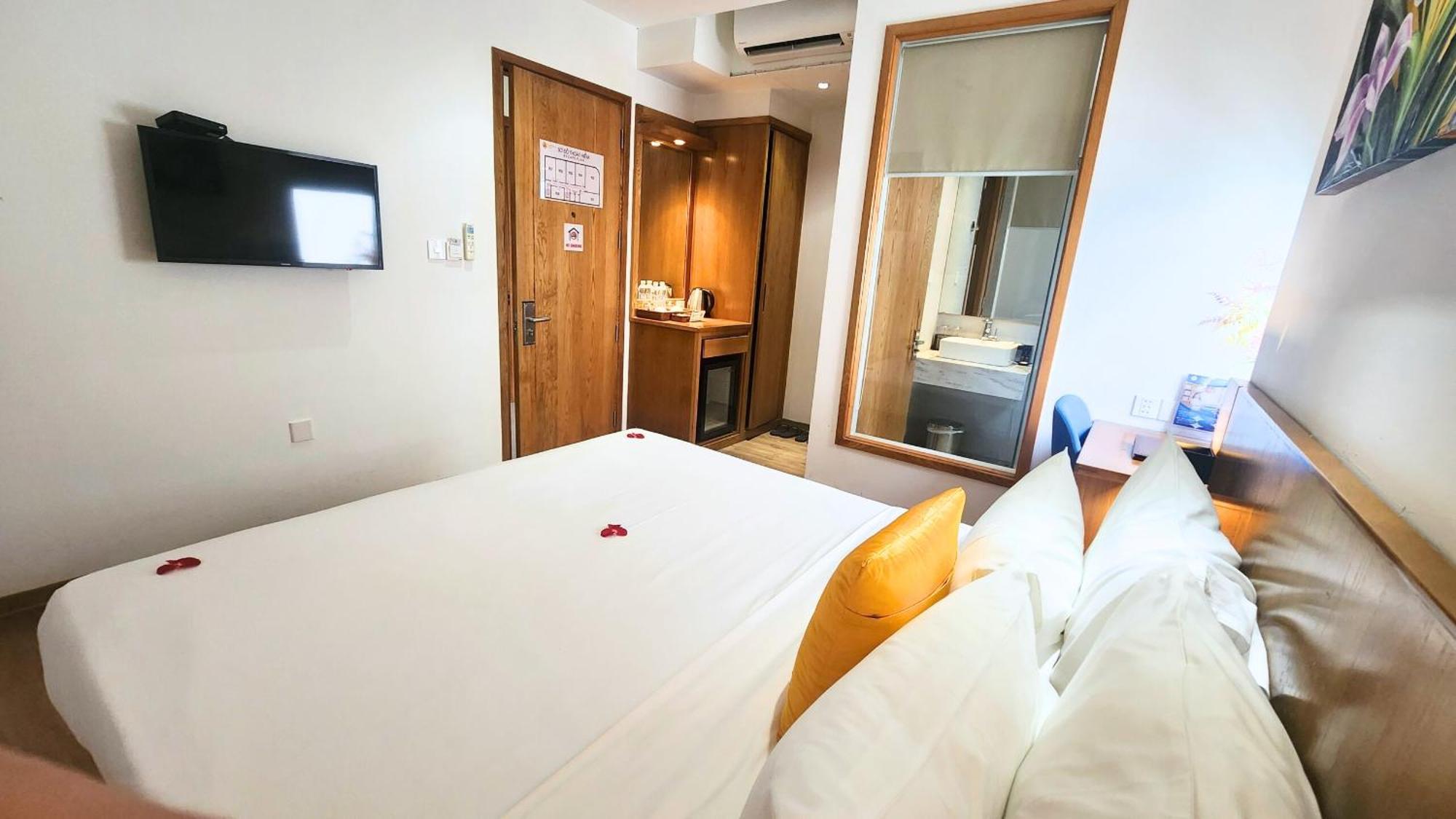 Cordial Hotel Da Nang Esterno foto