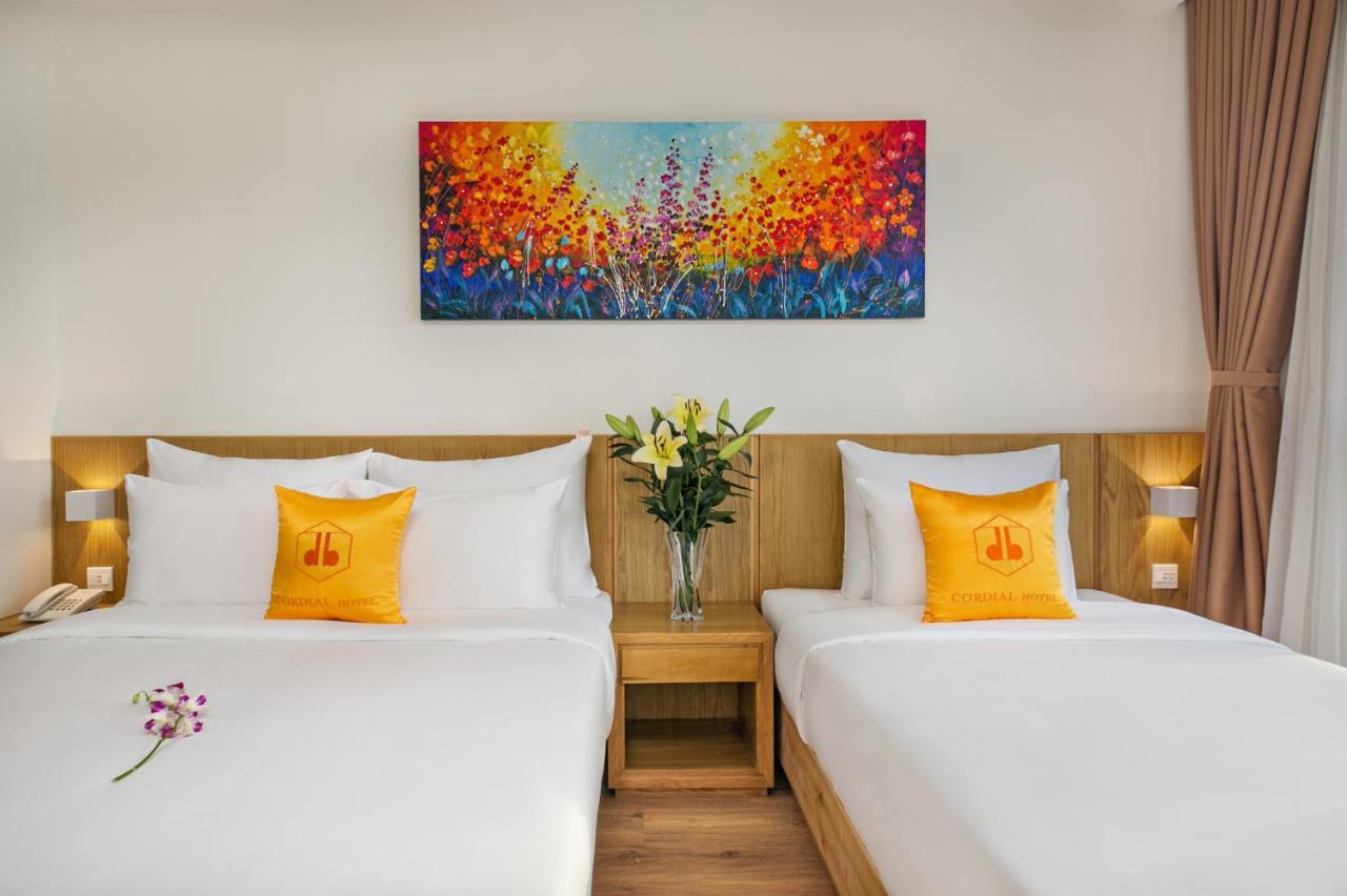 Cordial Hotel Da Nang Esterno foto