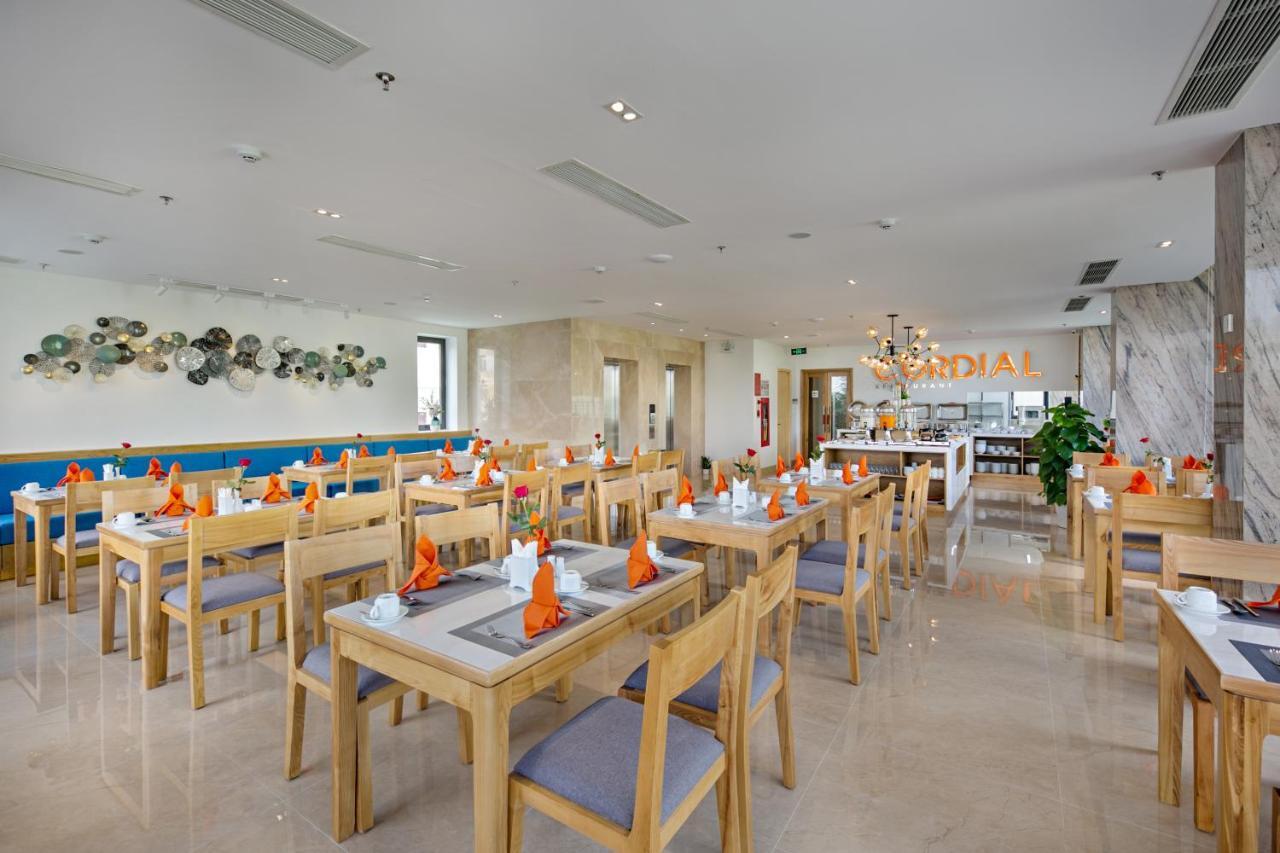 Cordial Hotel Da Nang Esterno foto